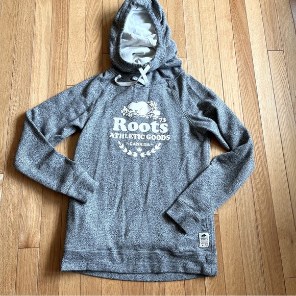 ROOTS Heather Gray Pullover Hoodie. SMALL. Pockets - Picture 6 of 7